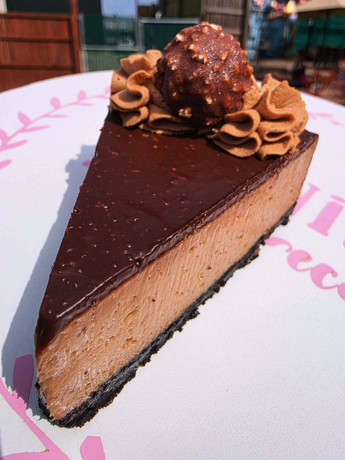 Chocolate-Hazelnut-Cheesecake